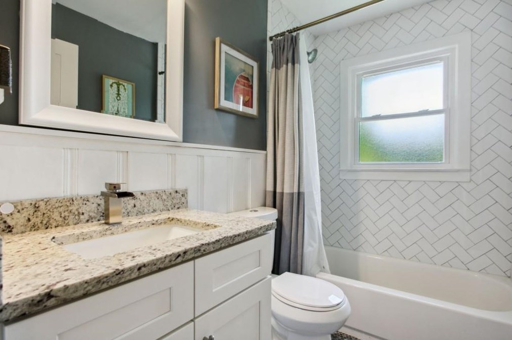 899 Willivee Dr, Decatur GA  30033-4751 exterior