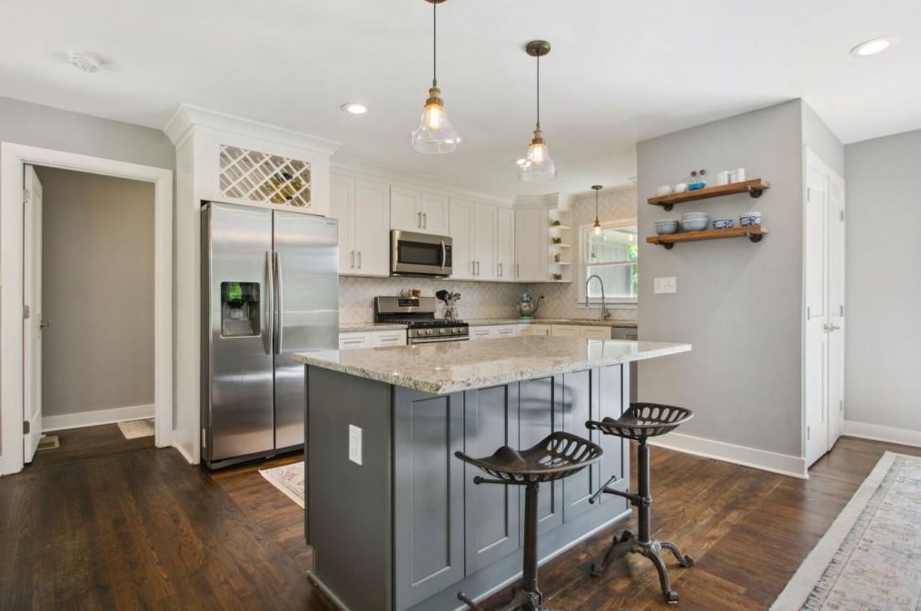 899 Willivee Dr, Decatur GA  30033-4751 exterior