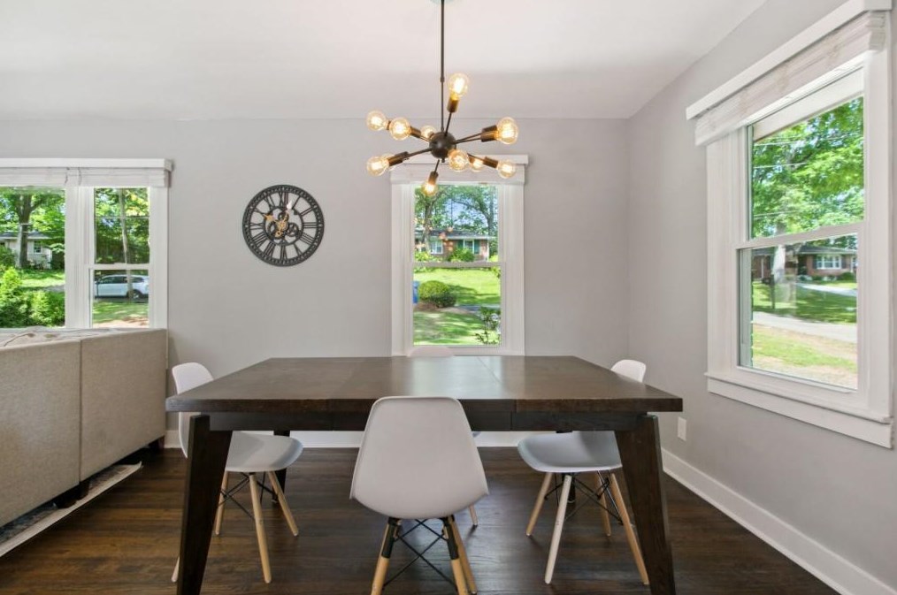 899 Willivee Dr, Decatur GA  30033-4751 exterior