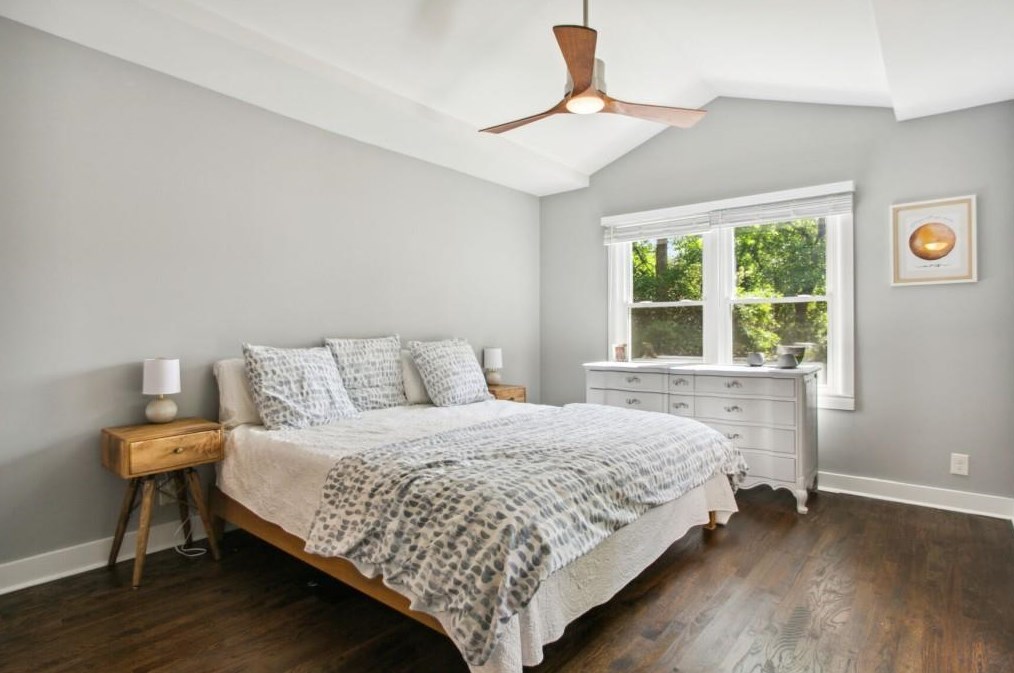 899 Willivee Dr, Decatur GA  30033-4751 exterior