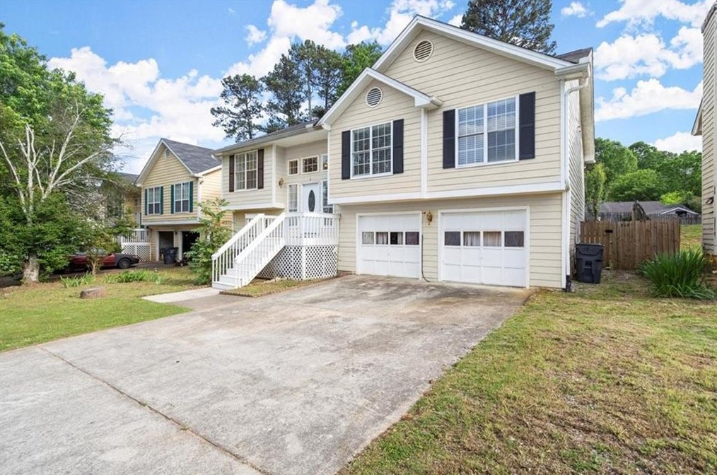 1050 Falling Water Ln, Norcross, GA 30093