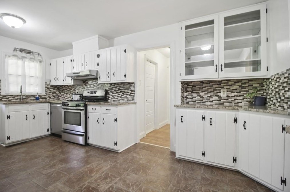 3693 Del Rio Ter, Decatur GA  30032-3113 exterior