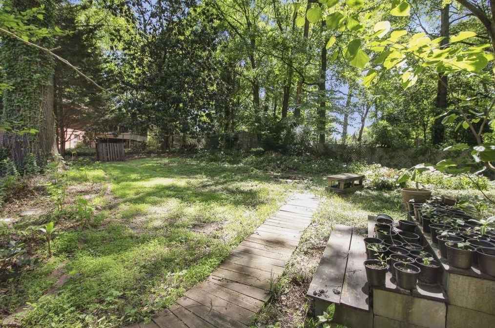 3693 Del Rio Ter, Decatur GA  30032-3113 exterior