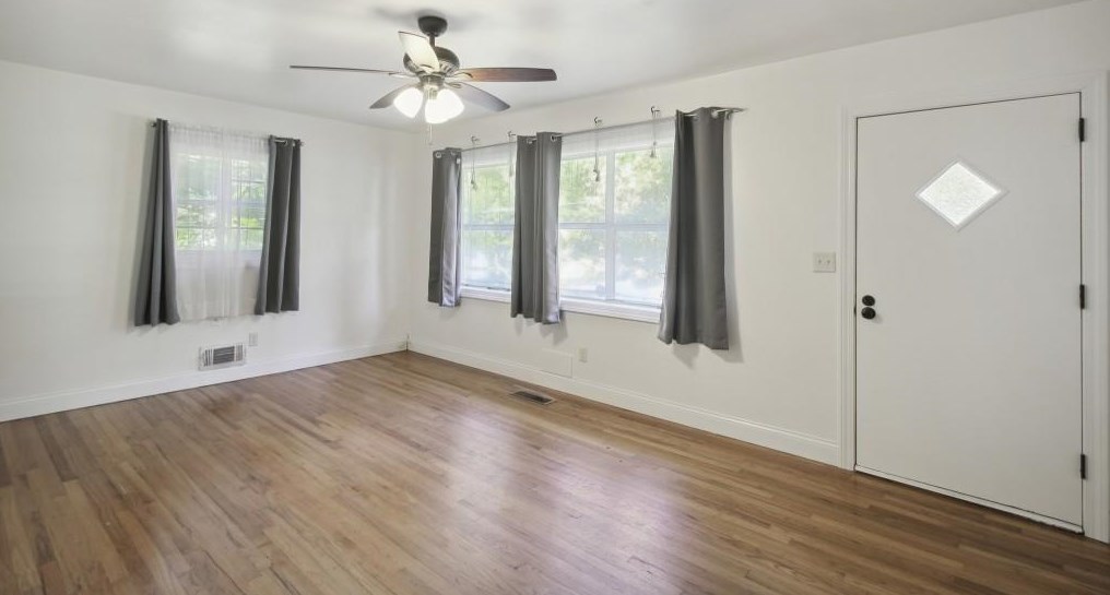3693 Del Rio Ter, Decatur, GA 30032-3113