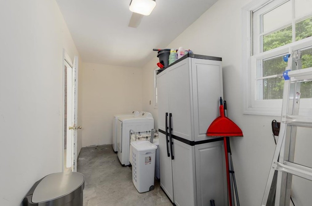 143 Pineland Dr, Smyrna GA  30082-2734 exterior