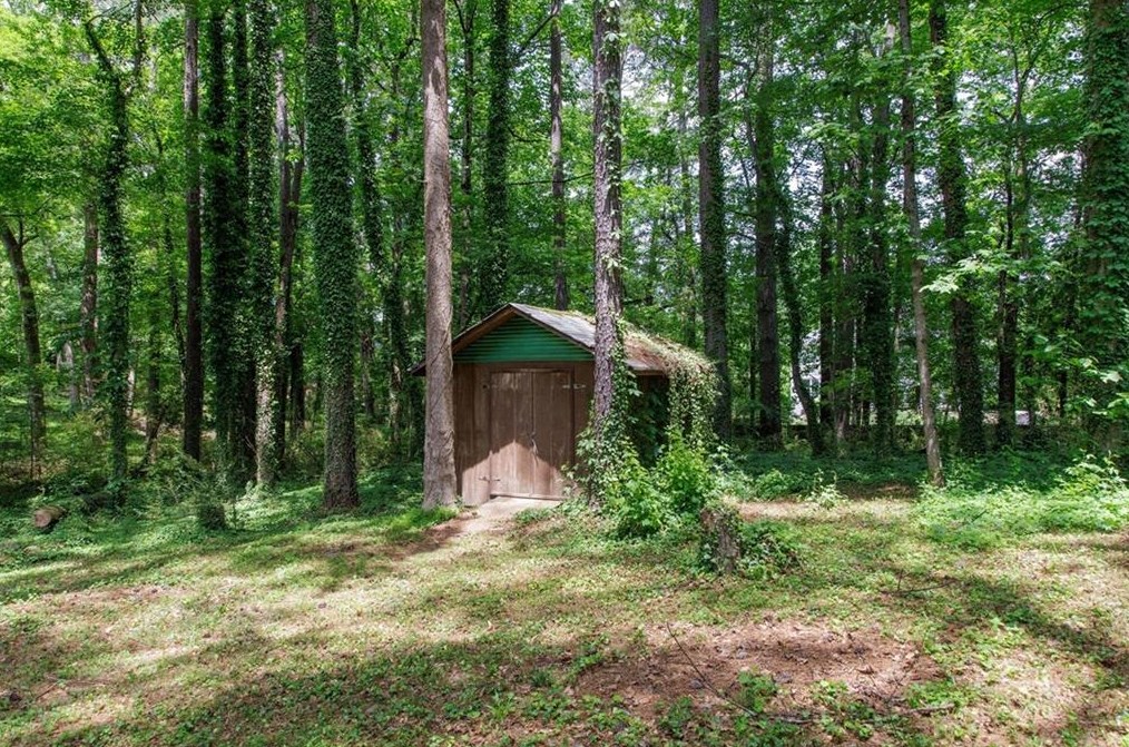 143 Pineland Dr, Smyrna GA  30082-2734 exterior