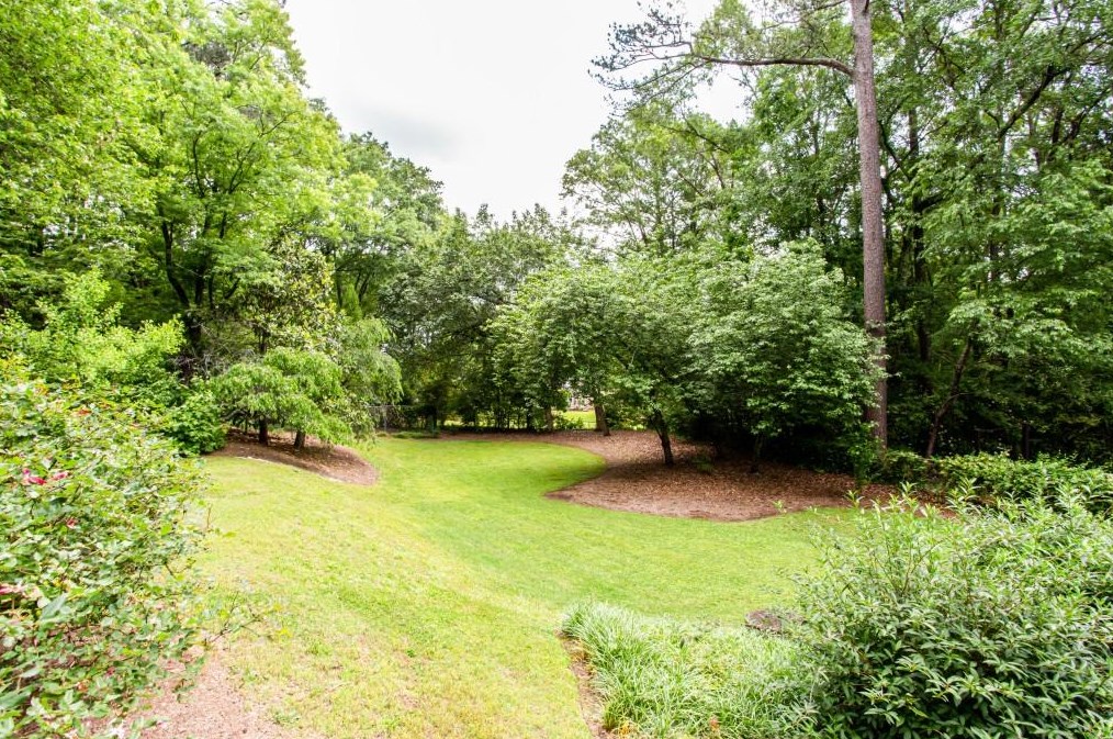 6765 Wright Rd, Atlanta GA  30328-2155 exterior