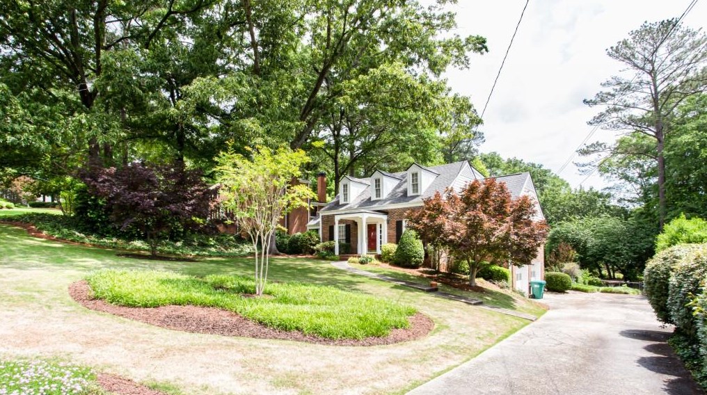 6765 Wright Rd, Atlanta GA  30328-2155 exterior