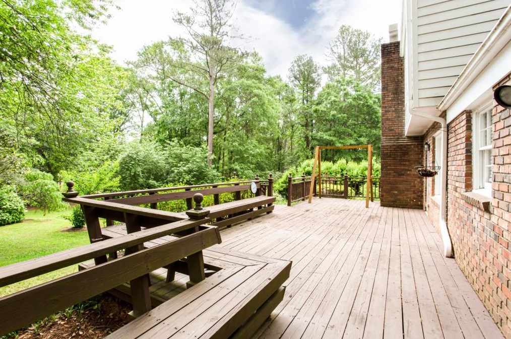 6765 Wright Rd, Atlanta GA  30328-2155 exterior