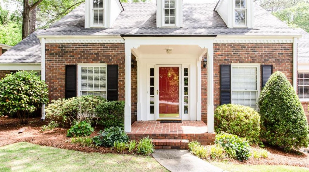 6765 Wright Rd, Atlanta GA  30328-2155 exterior