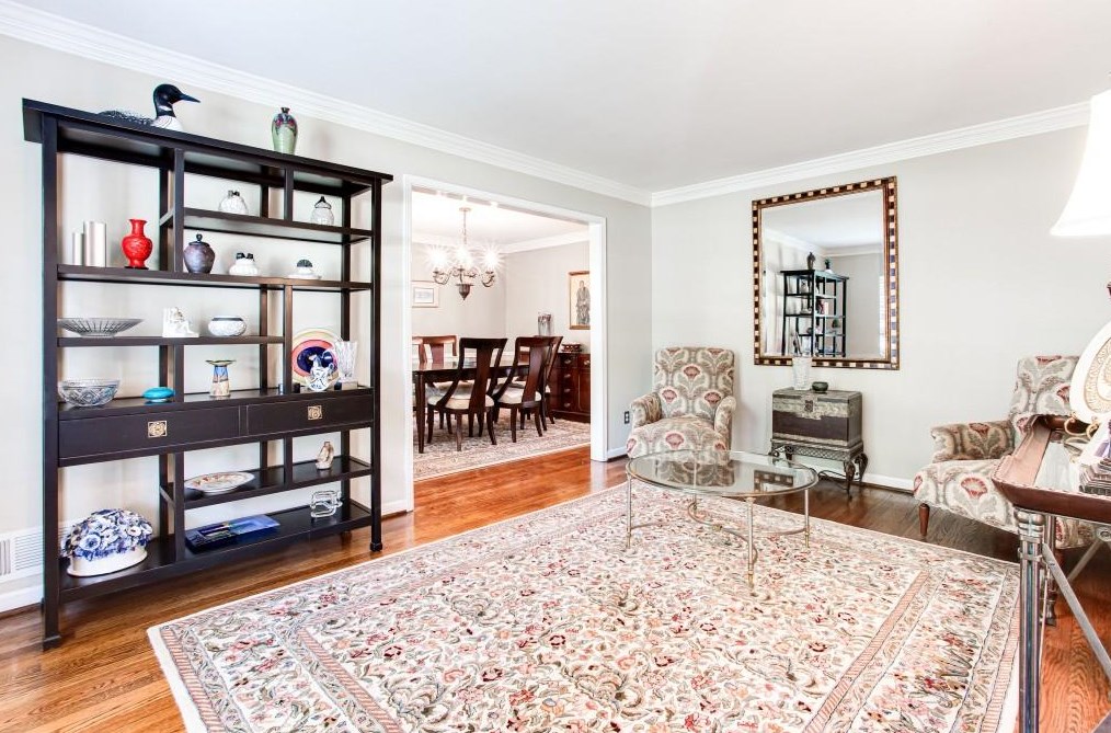 6765 Wright Rd, Atlanta GA  30328-2155 exterior