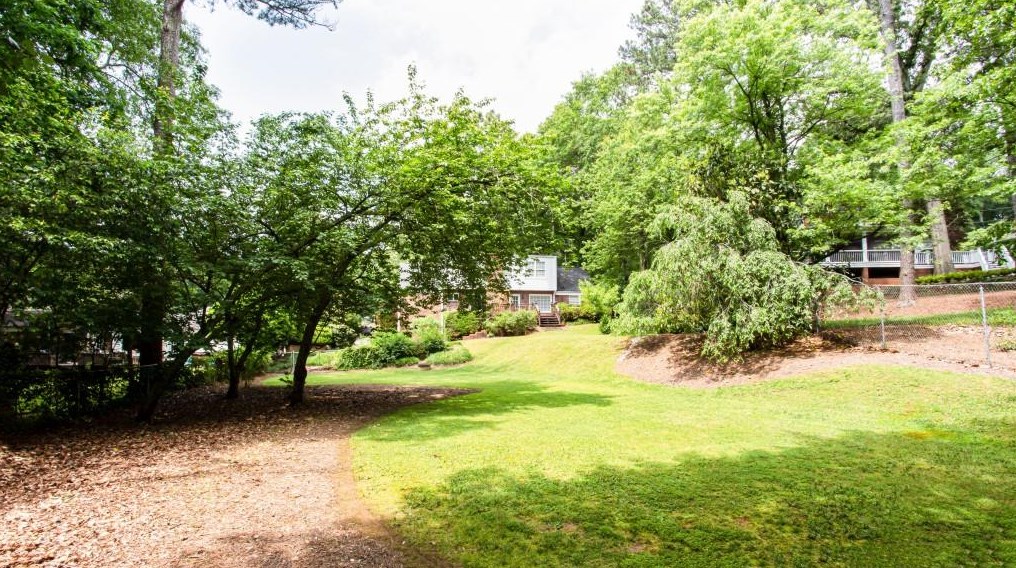 6765 Wright Rd, Atlanta GA  30328-2155 exterior