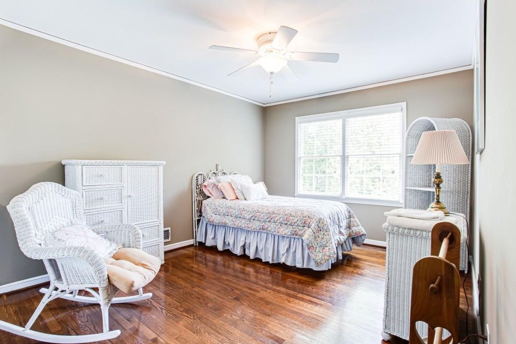 6765 Wright Rd, Atlanta GA  30328-2155 exterior