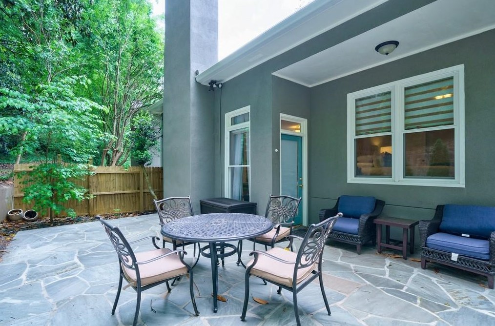 883 Heritage Pl, Decatur GA  30033-4109 exterior