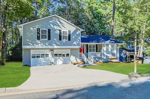 5626 Boggs Dr, Stone Mountain, GA 30087
