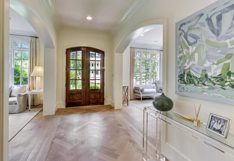 992 Wadsworth Dr, Atlanta GA  30318-1654 exterior