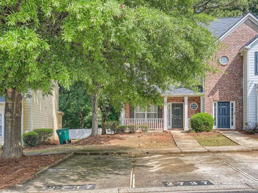 2737 Snapfinger Mnr, Decatur GA  30035-4166 exterior