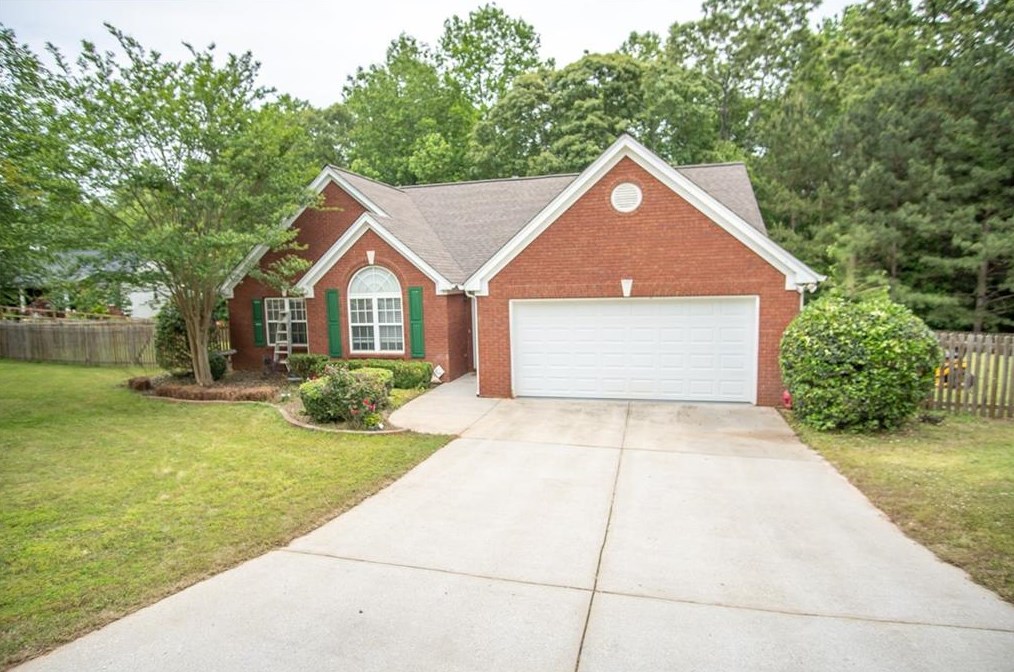 114 Williams Ct, Hoschton, GA 30548-6318