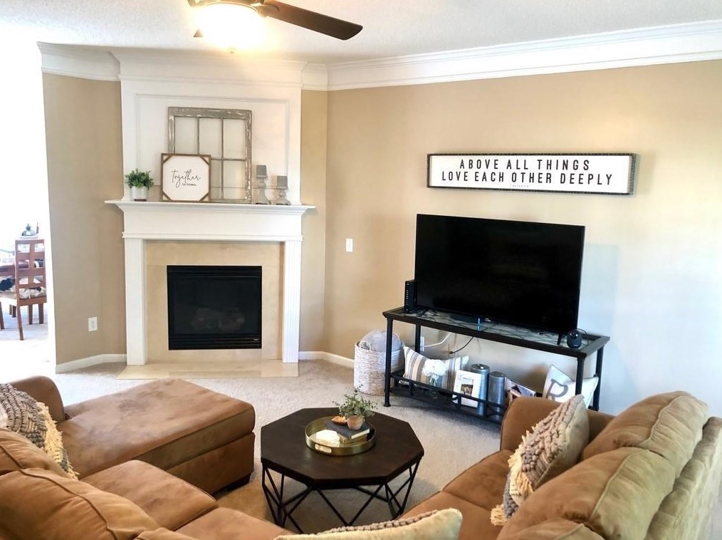 606 Market Place Ln, Holly Springs, GA 30188