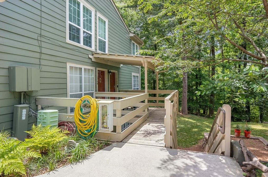 1709 Riverview Dr Se, Marietta, GA 30067