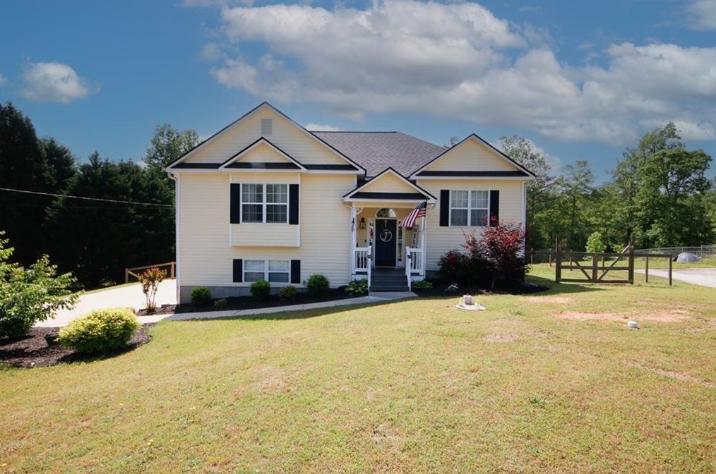 56 River Oak Ct, Temple, GA 30179