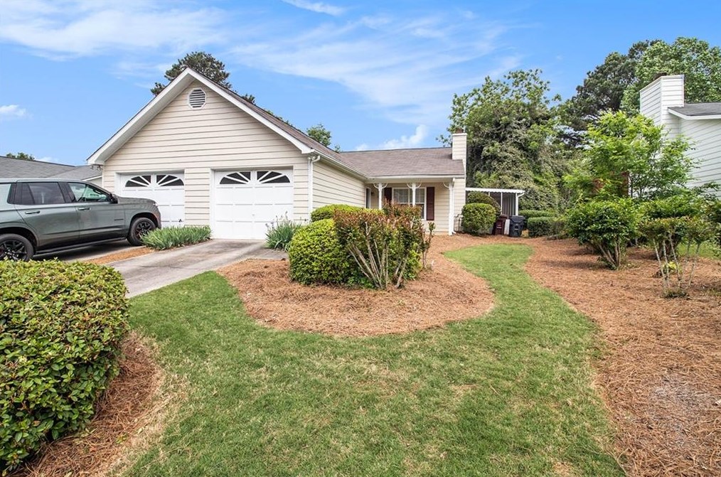 256 Monmouth Dr, Fayetteville, GA 30214