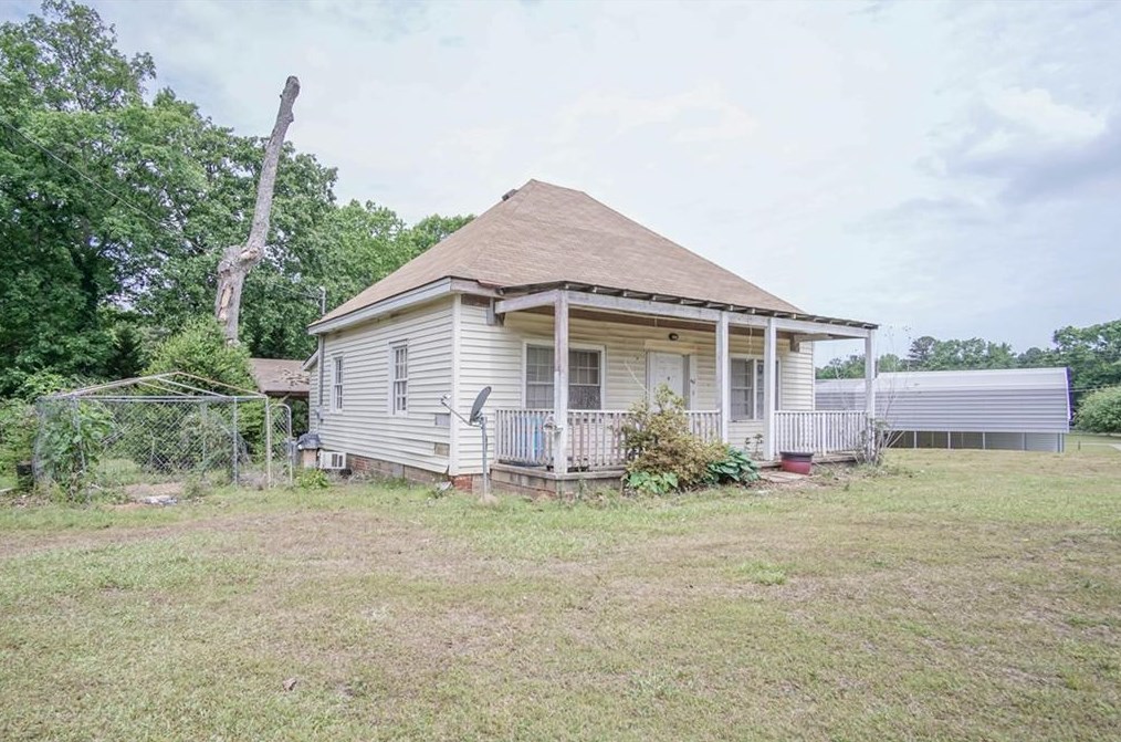 91 Sunset Dr, Hartwell, GA 30643