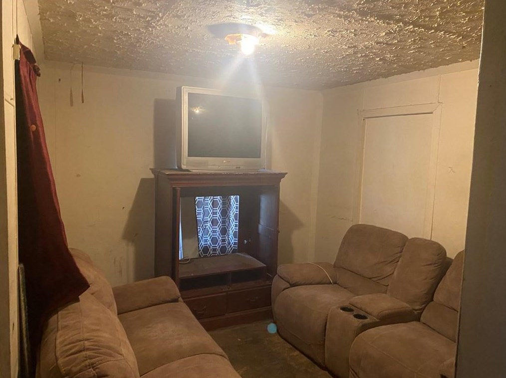 588 Hatcher Pl, Macon GA  31206-2106 exterior