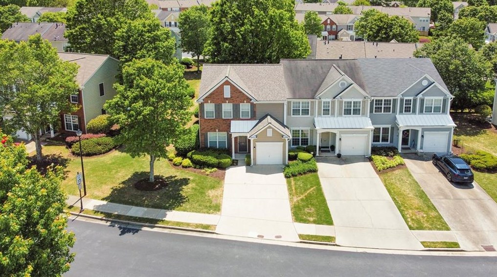 2941 Commonwealth Cir, Alpharetta, GA 30004