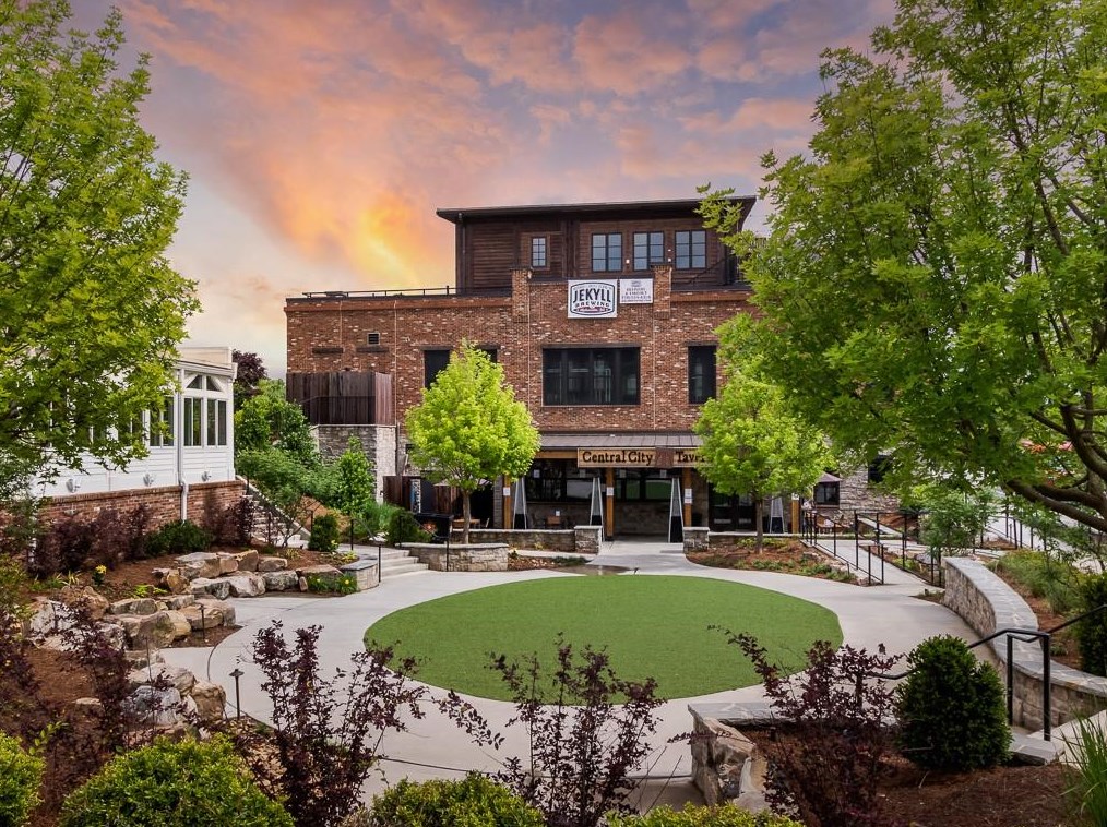 129 Canton St, Alpharetta, GA 30009-3670
