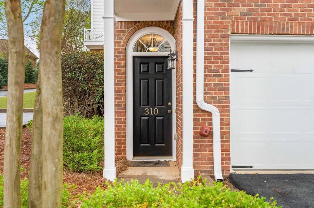 310 Neel Reid Dr, Roswell, GA 30075-4892