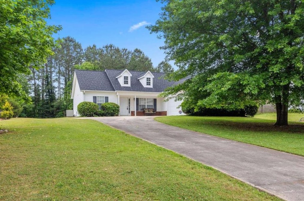 110 Homeplace Dr, Porterdale, GA 30016