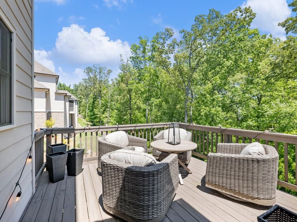 6859 Lake Sterling Blvd, Flowery Branch GA  30542 exterior
