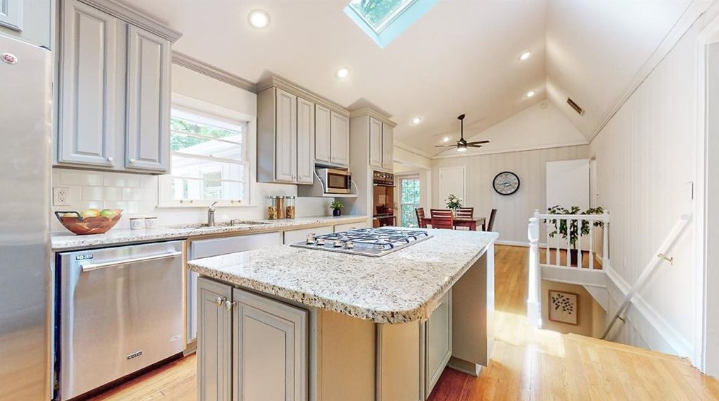 905 Homewood Ct, Decatur GA  30033-4202 exterior