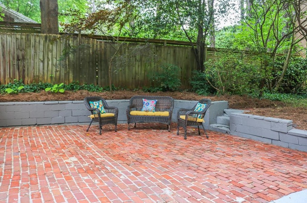 905 Homewood Ct, Decatur GA  30033-4202 exterior