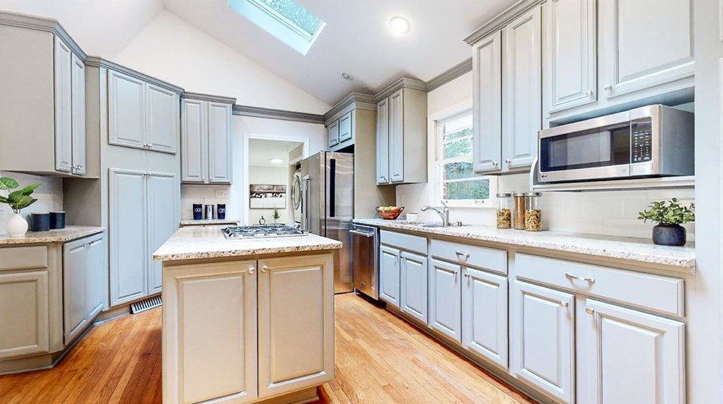 905 Homewood Ct, Decatur GA  30033-4202 exterior