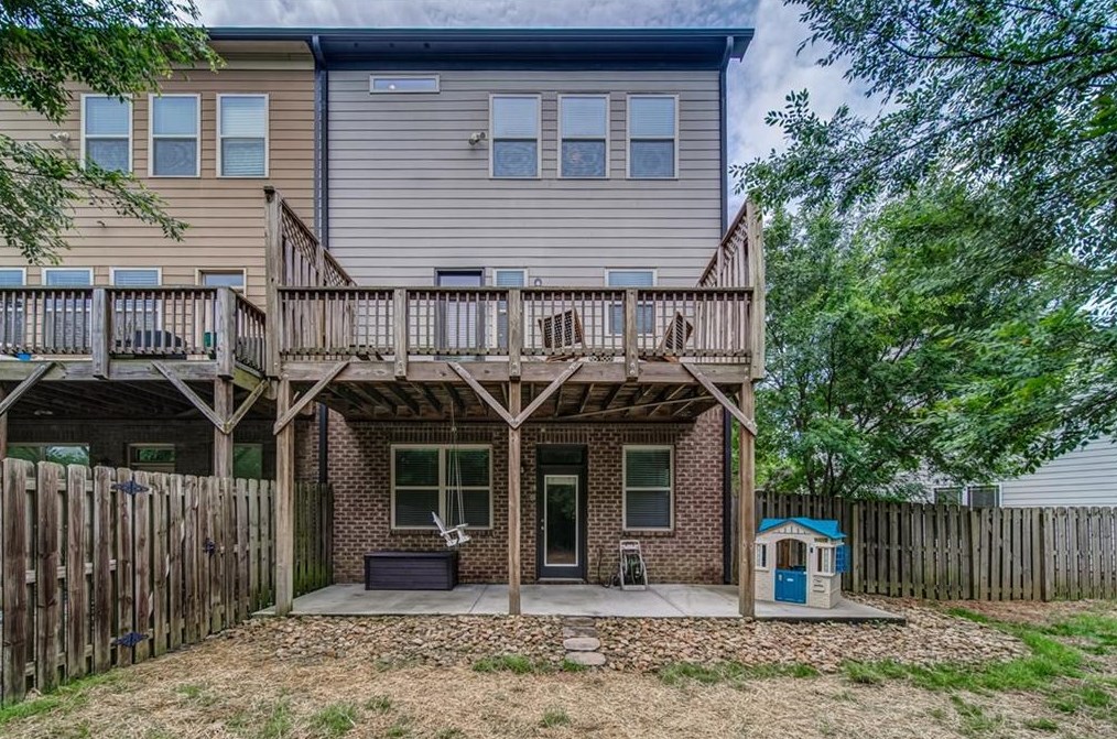 2118 Old Georgian Ter, Atlanta GA  30318-1075 exterior