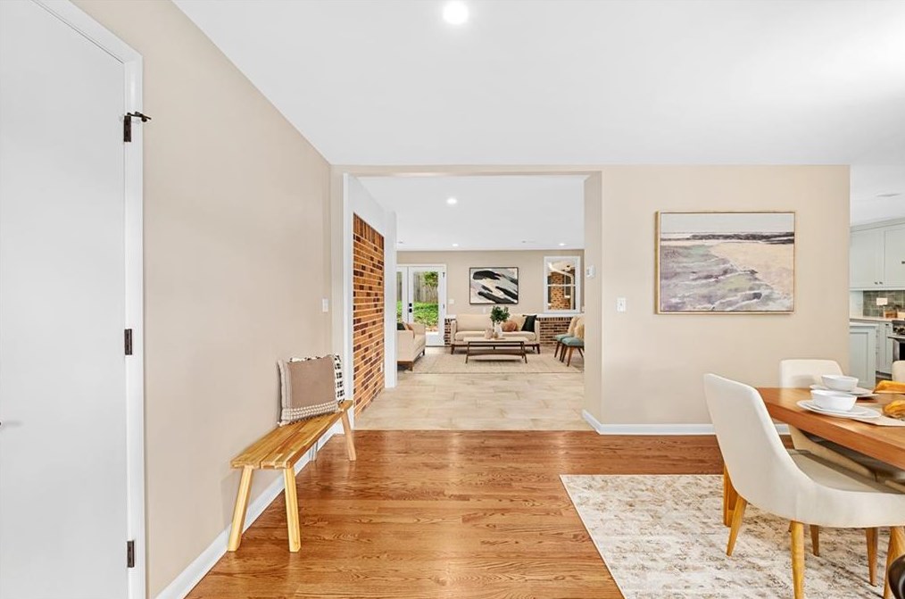 2743 Shetland Dr, Decatur GA  30033-2922 exterior