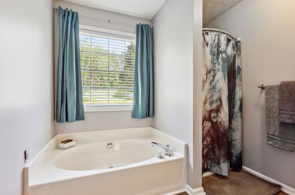 4082 Crabapple Dr, Gainesville GA  30507-9521 exterior