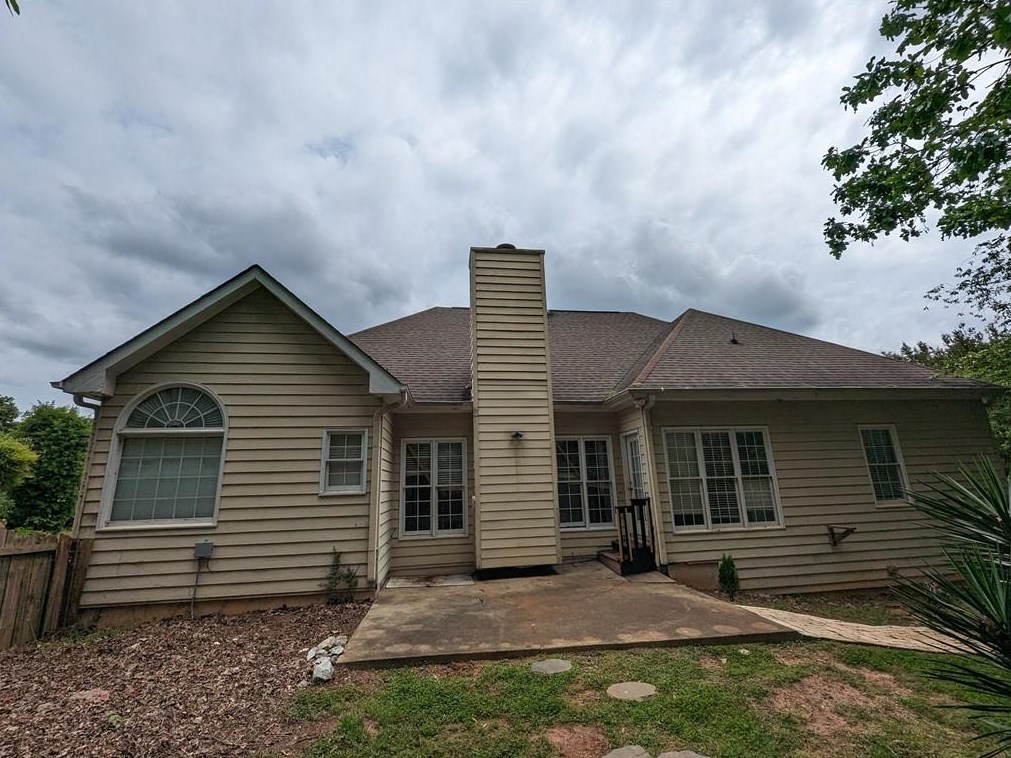 1698 Laurel Ridge Ln, Lawrenceville, GA 30043-3006