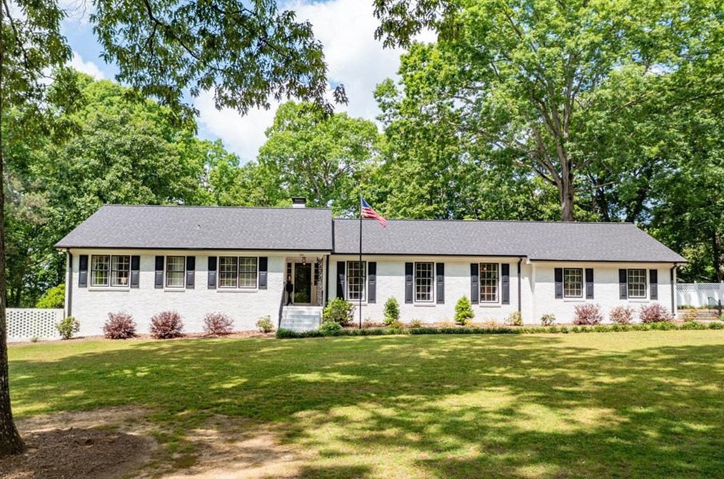 335 Woodlawn Dr, Cedartown, GA 30125