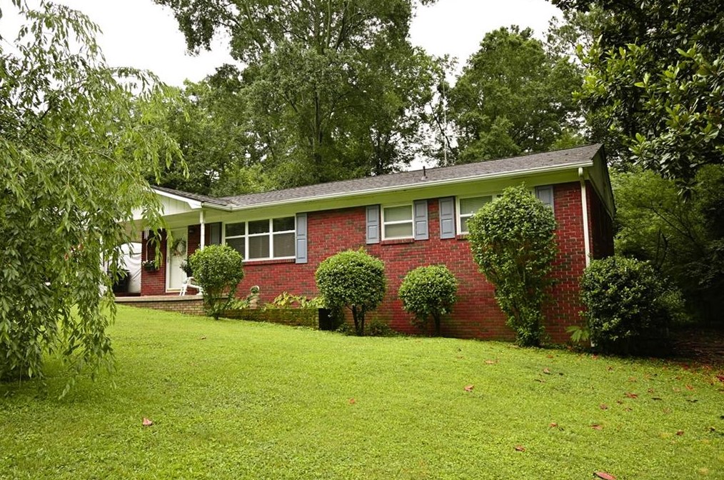 112 Jones Ave, Calhoun, GA 30701