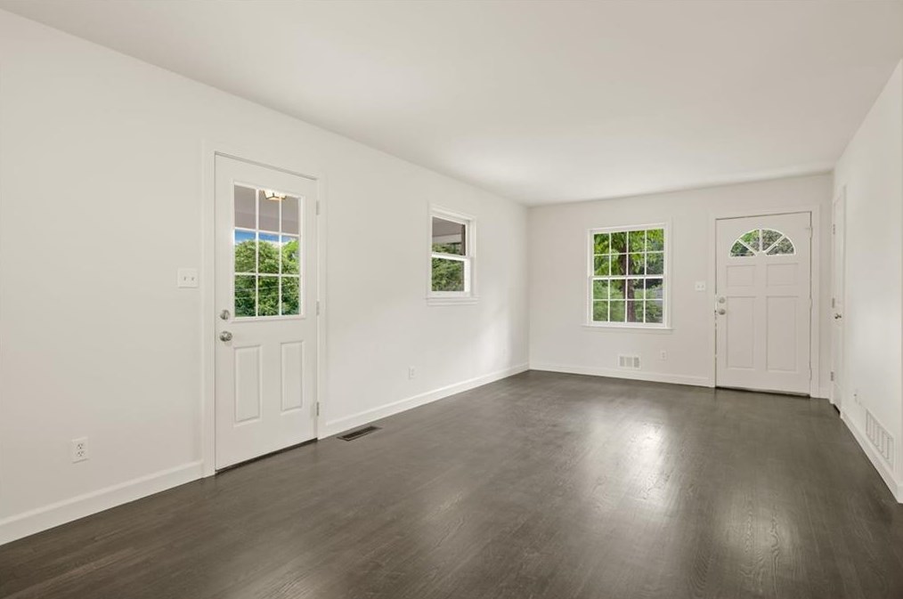 3050 Highland Dr, Smyrna GA  30080-3770 exterior