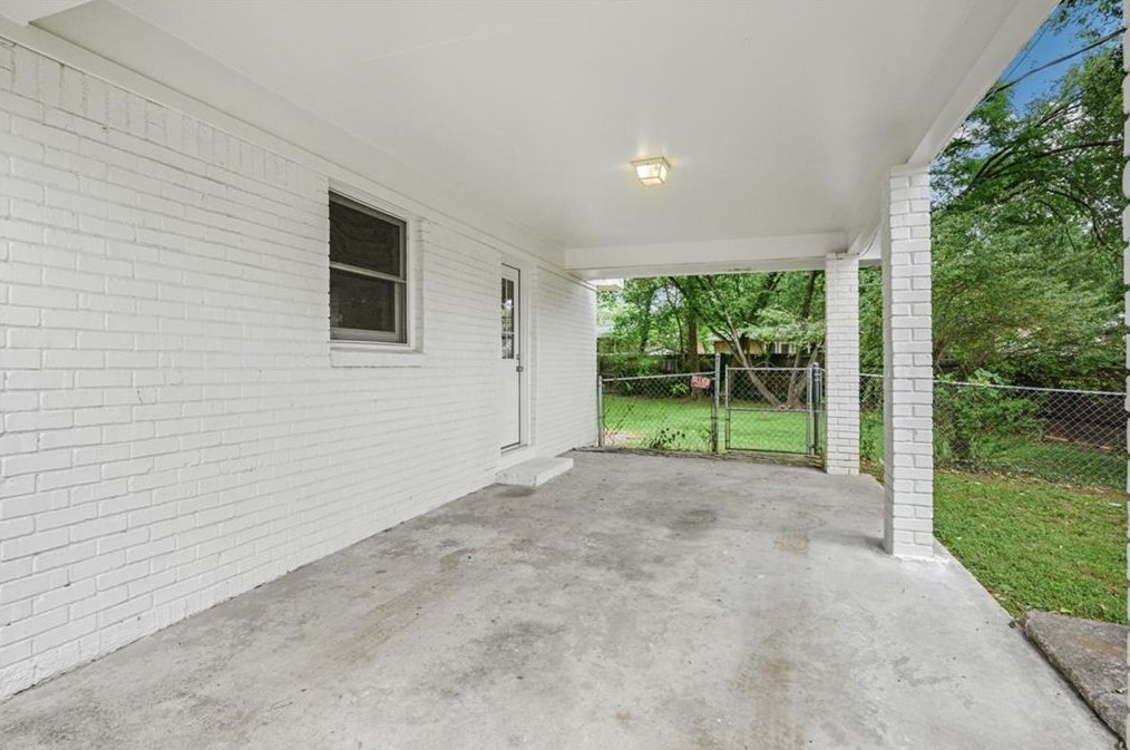 3050 Highland Dr, Smyrna GA  30080-3770 exterior