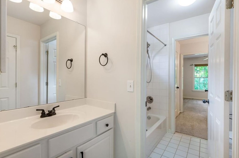 3338 Rose Rdg, Atlanta GA  30340-4074 exterior