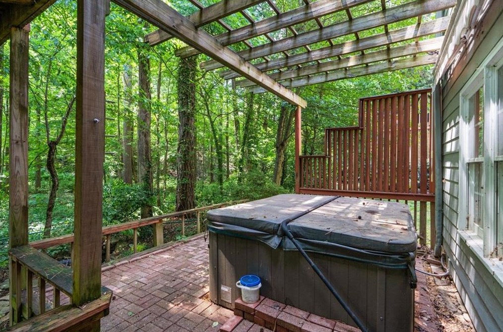 3338 Rose Rdg, Atlanta GA  30340-4074 exterior