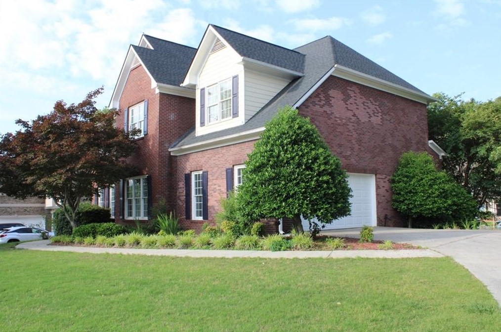 2324 Huntcrest Way, Lawrenceville GA  30043-8133 exterior