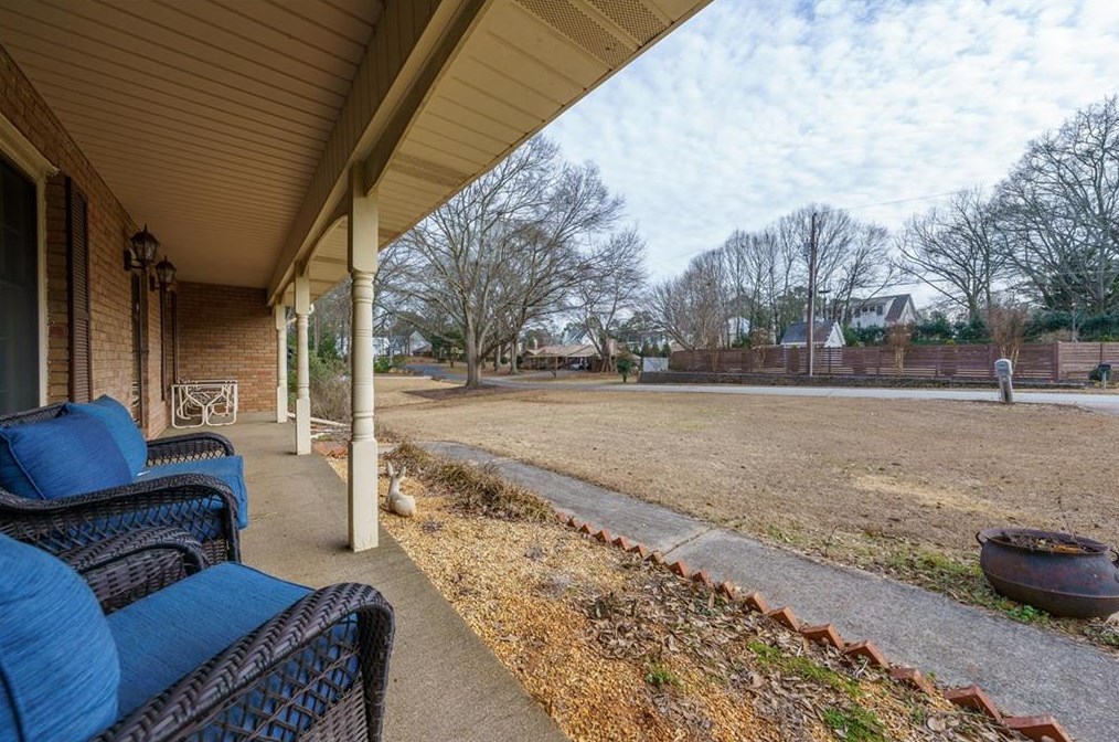 428 Lynne Cir, Alpharetta, GA 30009-1506