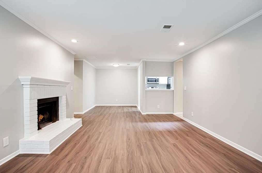 303 Warm Springs Cir, Roswell, GA 30075