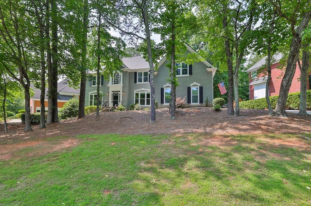 5800 Lake Heights Cir, Alpharetta, GA 30022-5692